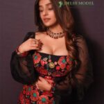 thumb-5316 4_high-class-instagram-model-escorts-delhi